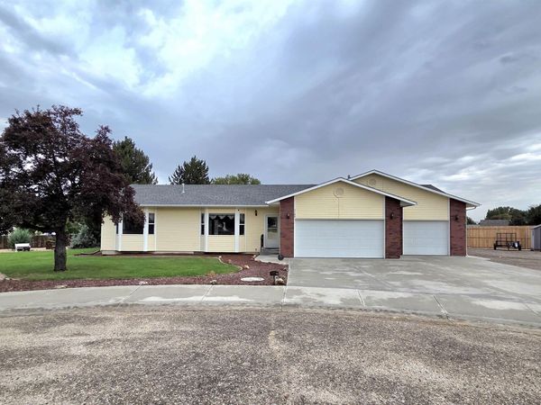 2188 Greenbrier Dr, Emmett, ID 83617