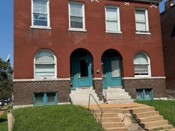 5239 Alaska Avenue , St Louis, MO 63111