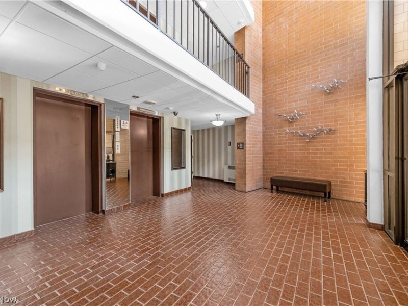 22500 Lake Road, Unit 406, Rocky River, OH 44116 Photo 4