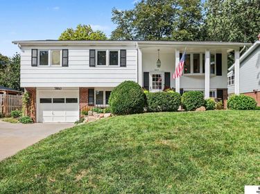 7810 Hickory Lane, Lincoln, NE 68510
