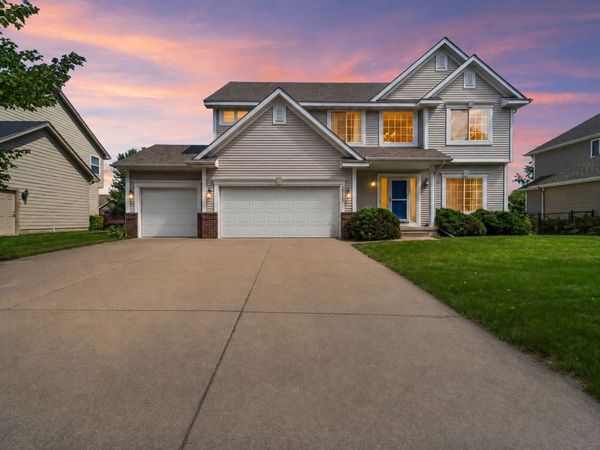 6005 NW 97th Street, Johnston, IA 50131