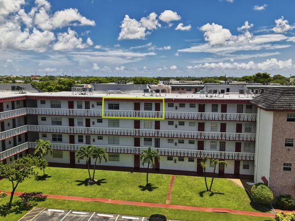 4140 NW 44TH Avenue, Unit 411, Lauderdale Lakes, FL 33319