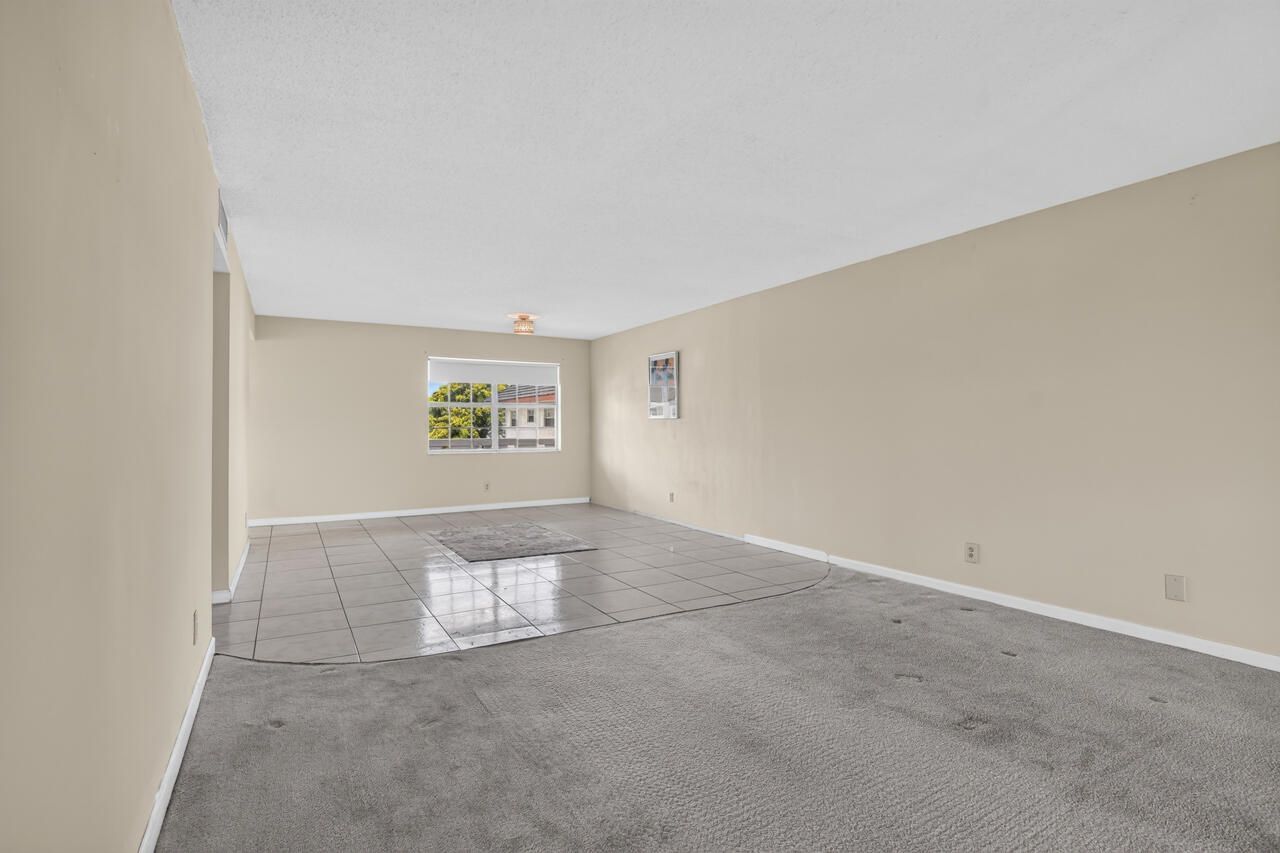 4140 NW 44th Avenue, Unit 411, Lauderdale Lakes, FL 33319 Photo