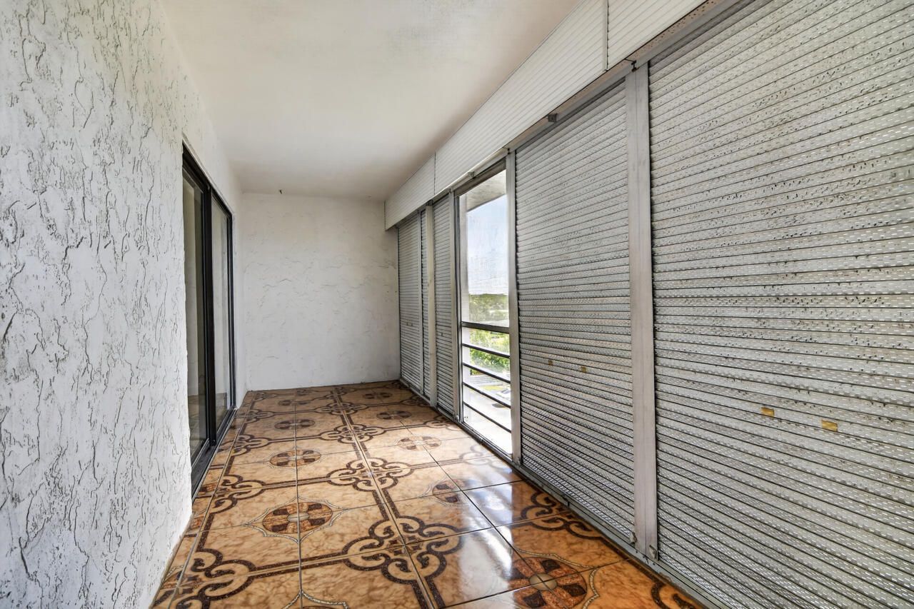 4140 NW 44th Avenue, Unit 411, Lauderdale Lakes, FL 33319 Photo