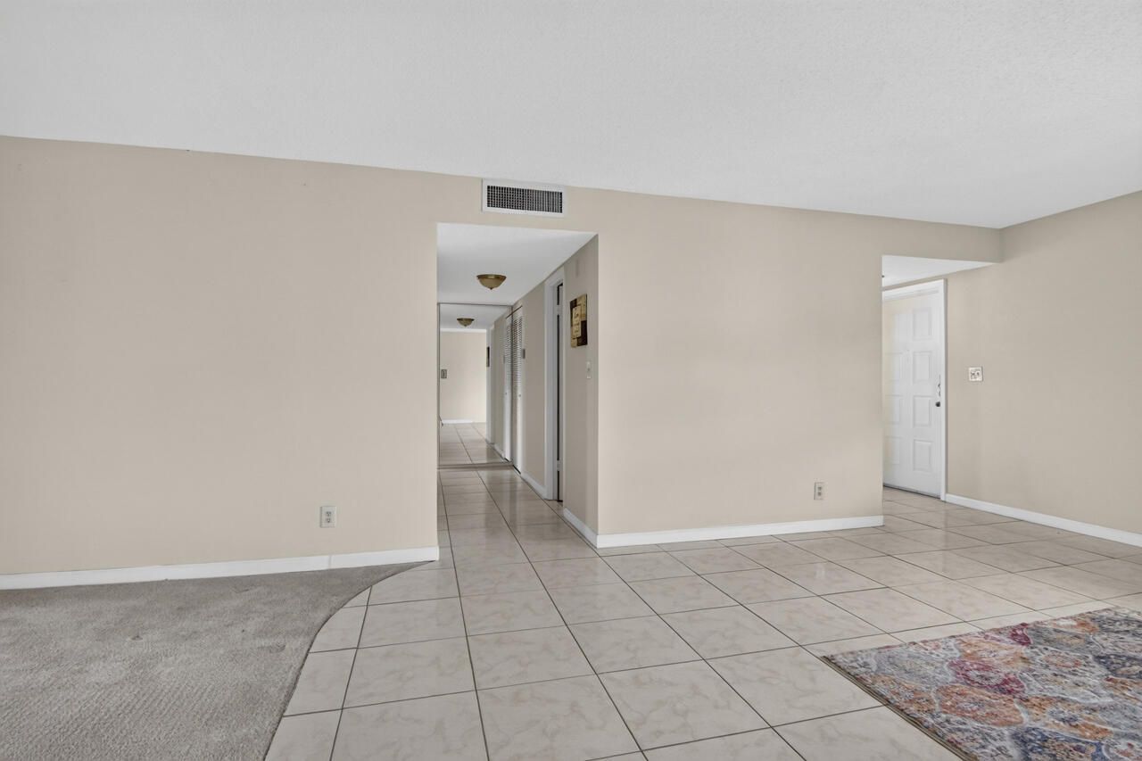4140 NW 44th Avenue, Unit 411, Lauderdale Lakes, FL 33319 Photo