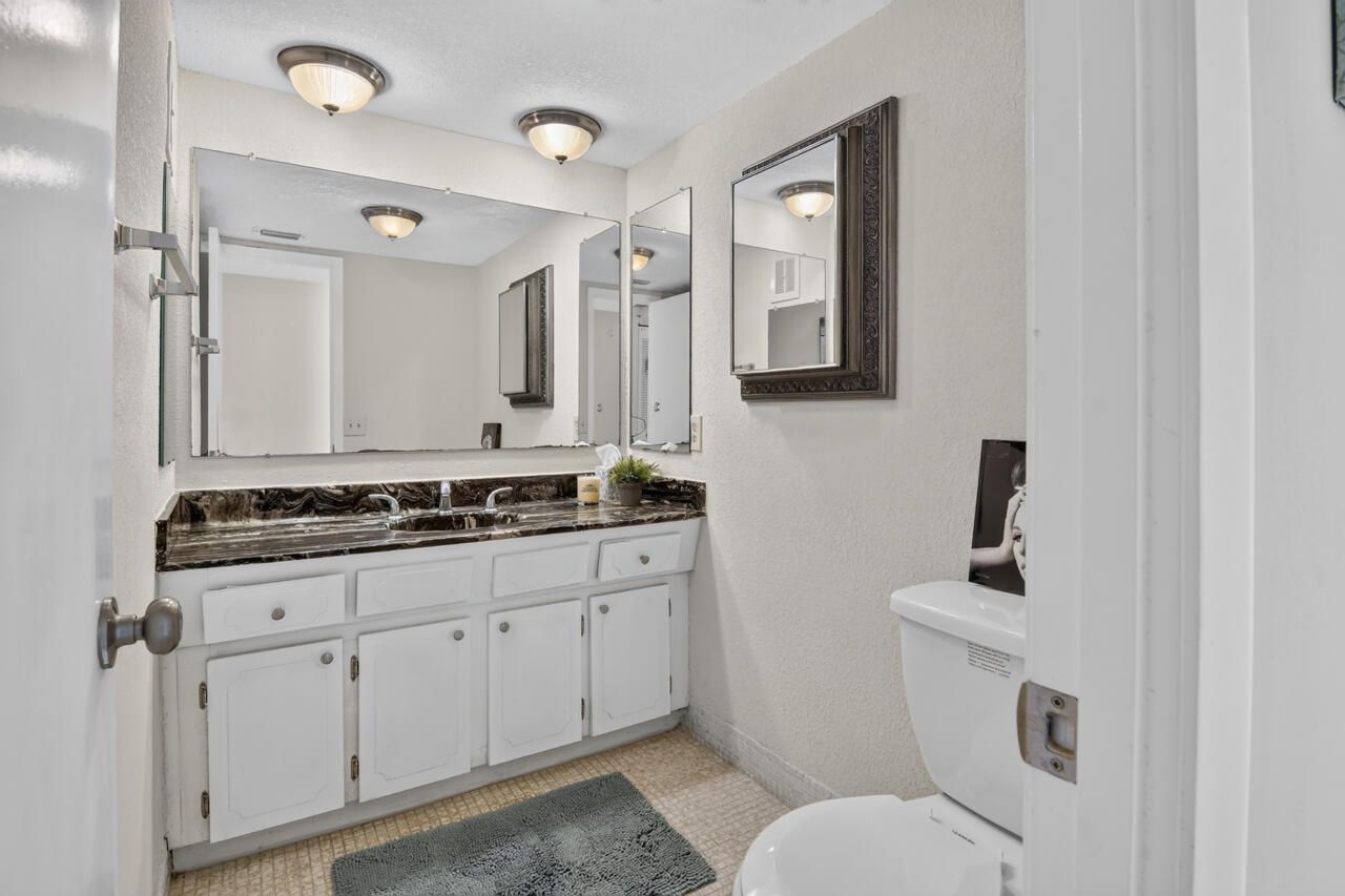 4140 NW 44th Avenue, Unit 411, Lauderdale Lakes, FL 33319 Photo