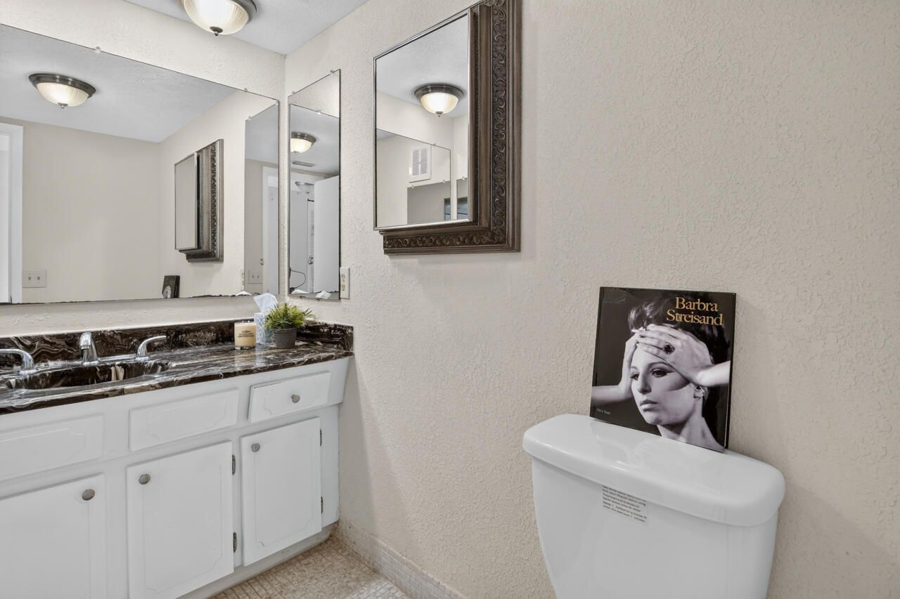 4140 NW 44th Avenue, Unit 411, Lauderdale Lakes, FL 33319 Photo