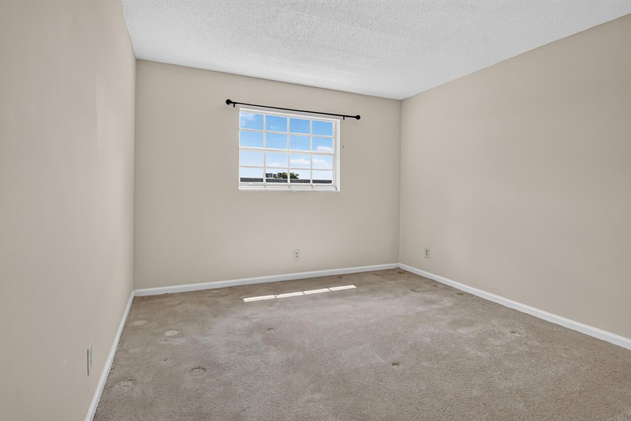4140 NW 44th Avenue, Unit 411, Lauderdale Lakes, FL 33319 Photo