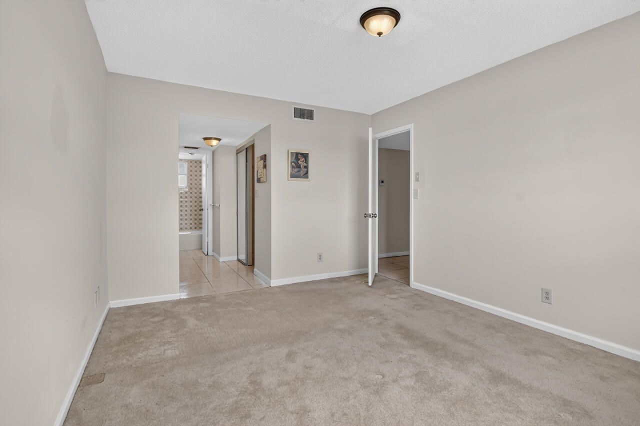 4140 NW 44th Avenue, Unit 411, Lauderdale Lakes, FL 33319 Photo