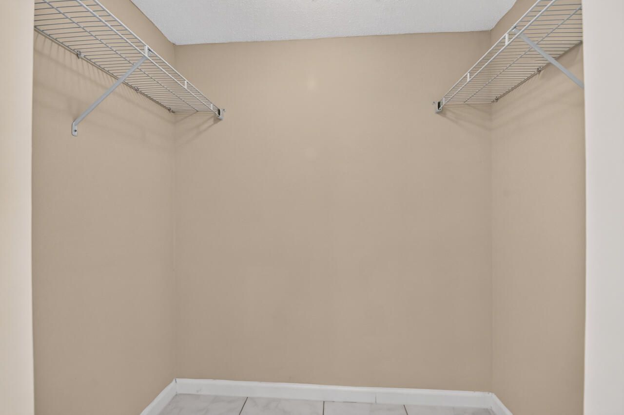 4140 NW 44th Avenue, Unit 411, Lauderdale Lakes, FL 33319 Photo