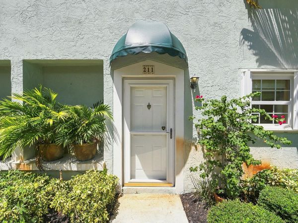 211 Waterside Drive, Hypoluxo, FL 33462