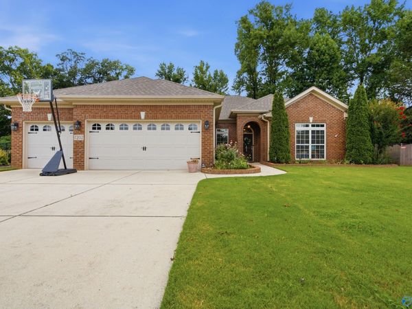 7202 Avonwood Lane Se, Owens Cross Roads, AL 35763