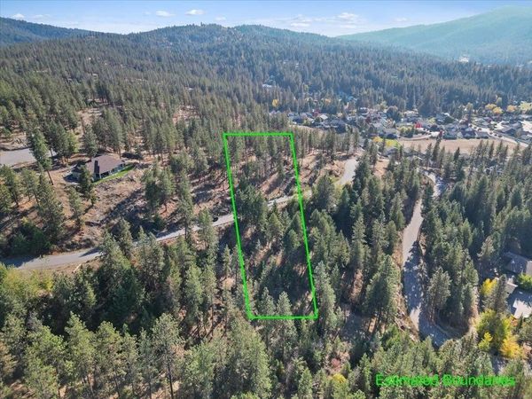 12616 E Chester Ridge Ln, Spokane, WA 99206