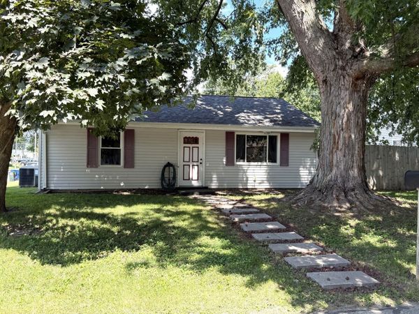 2714 W 68th Street , Davenport, IA 52806