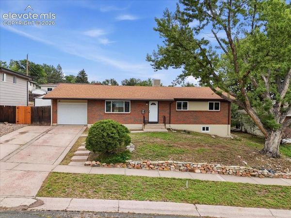 1921 Essex Lane, Colorado Springs, CO 80909