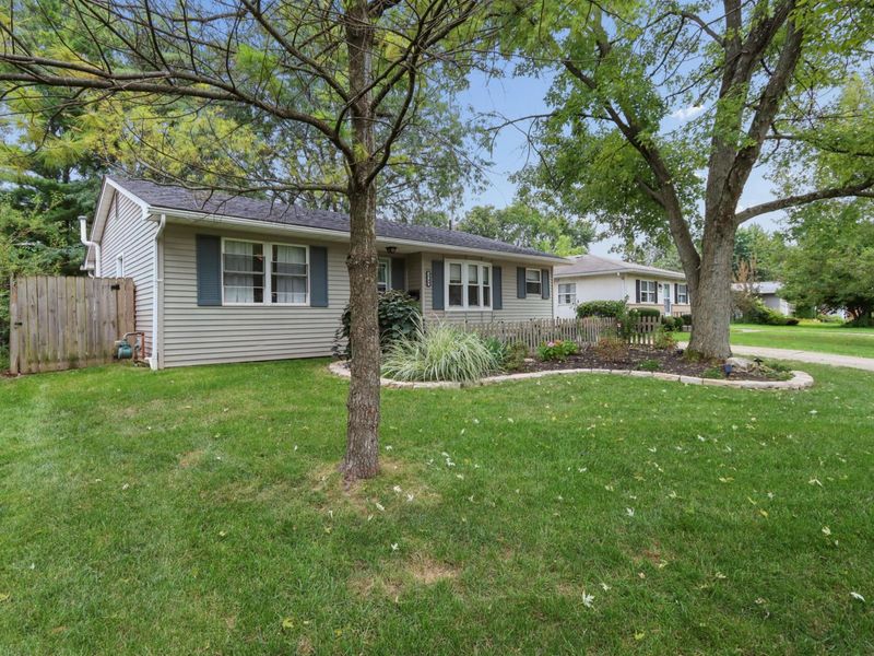 5748 N Meadows Boulevard, Columbus, OH 43229 Photo 4