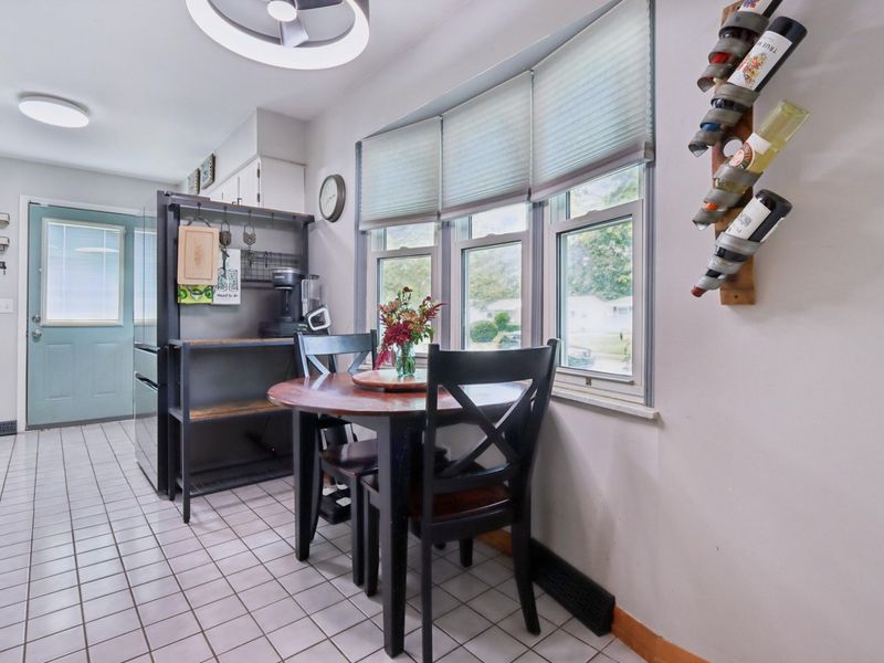 5748 N Meadows Boulevard, Columbus, OH 43229 Photo 8