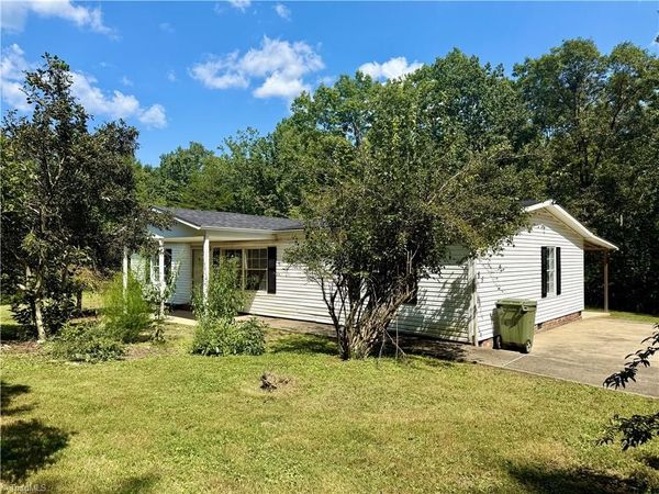 185 Marlin Boulevard , Mount Airy, NC 27030