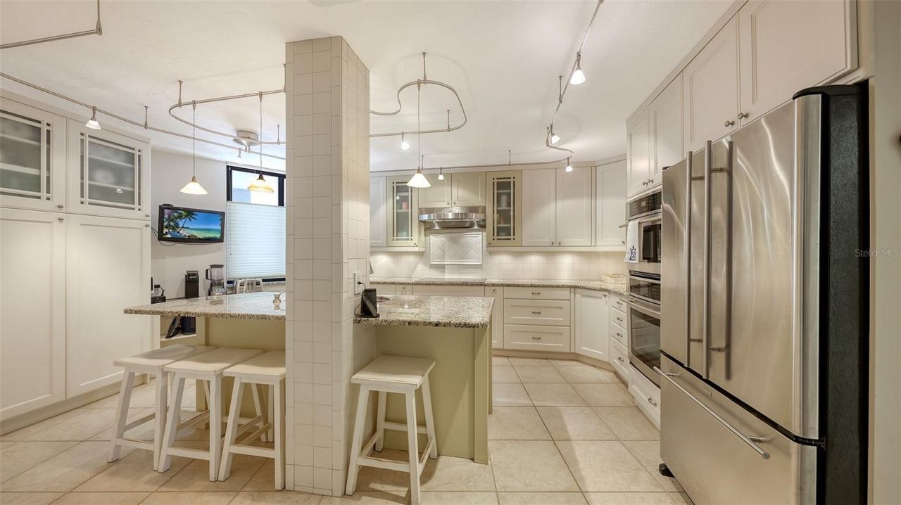 5880 Midnight Pass Road, Unit 307, Sarasota, FL 34242 Photo