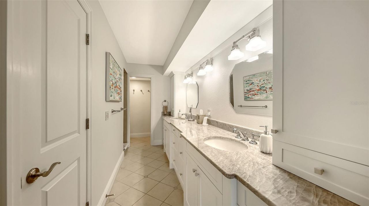 5880 Midnight Pass Road, Unit 307, Sarasota, FL 34242 Photo