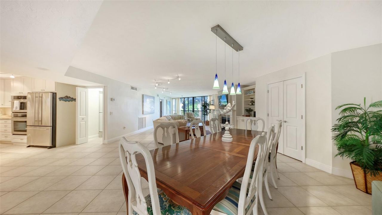5880 Midnight Pass Road, Unit 307, Sarasota, FL 34242 Photo