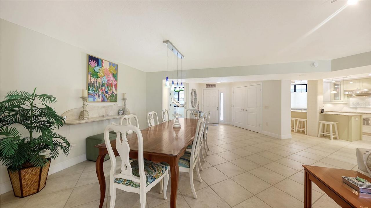 5880 Midnight Pass Road, Unit 307, Sarasota, FL 34242 Photo