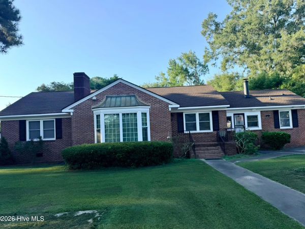 1210 Meadowood Drive, Kinston, NC 28501