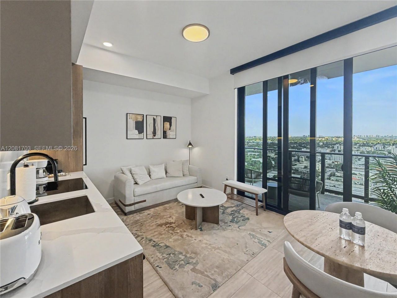 580 72nd St, Unit 2105, Miami Beach, FL 33141 Photo