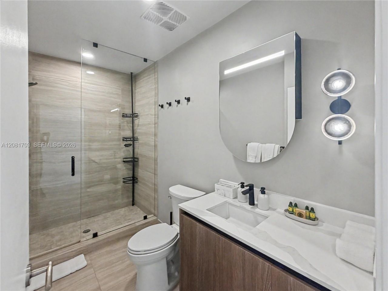 580 72nd St, Unit 2105, Miami Beach, FL 33141 Photo