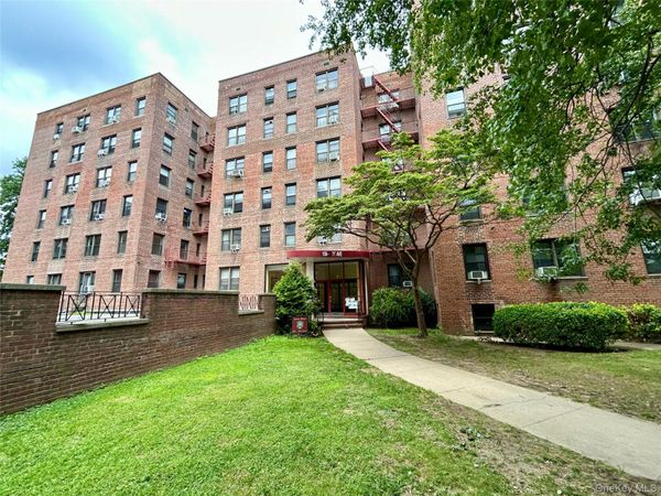 15020 71st Avenue, Unit 6J, Kew Garden Hills, NY 11367