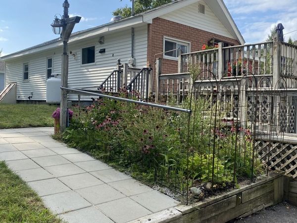 21 Freeman Ave, Webster, MA 01570
