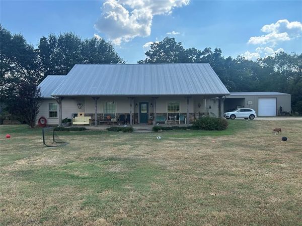 1620 FR 3298, Powderly, TX 75473