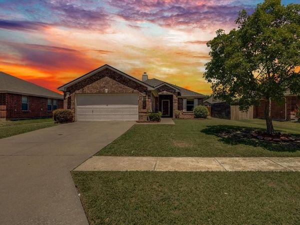 308 Long Prairie Drive , Forney, TX 75126