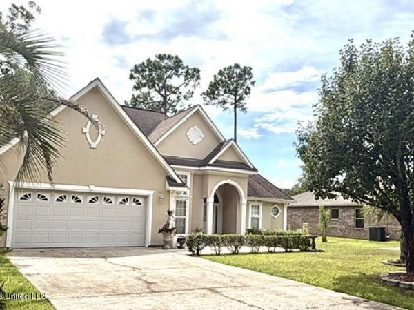 2021 Parkview Drive, Gautier, MS 39553