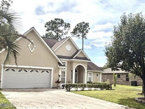 2021 Parkview Drive, Gautier, MS 39553