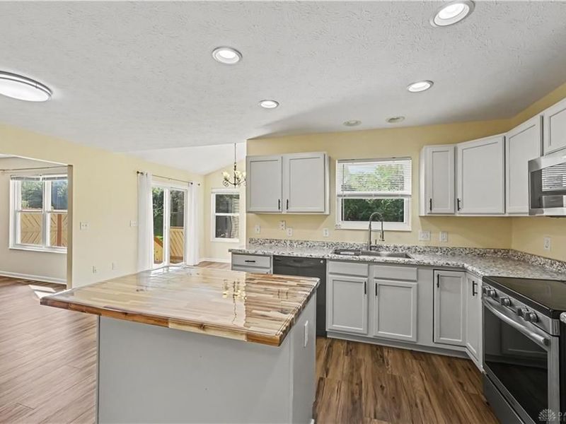 292 Parrott Court, Fairborn, OH 45324 Photo 10