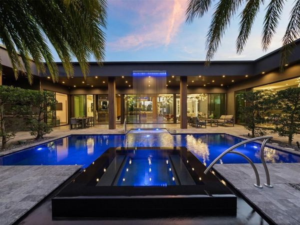 2213 NE 37TH Drive, Fort Lauderdale, FL 33308