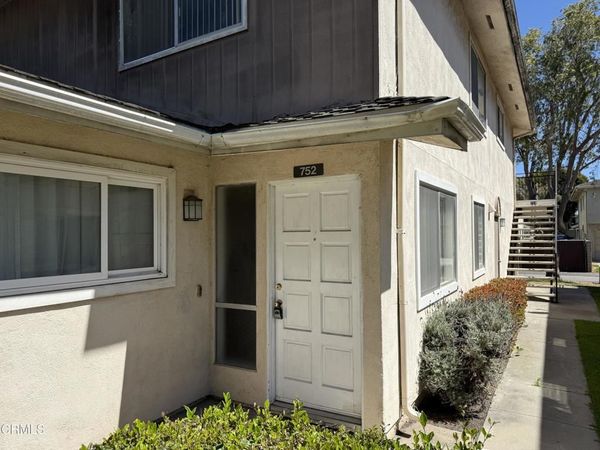 752 W Hemlock Street, Port Hueneme, CA 93041