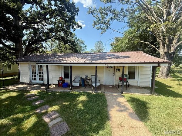 904 Pine Street , Potosi, MO 63664