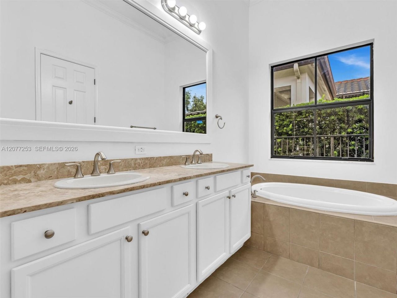 8527 NW 39th Ct, Cooper City, FL 33024 Photo