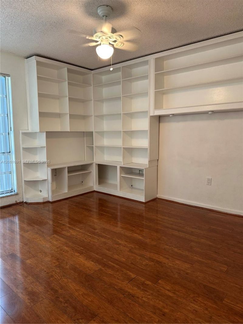 10818 N Kendall Dr, Unit R28, Miami, FL 33176 Photo