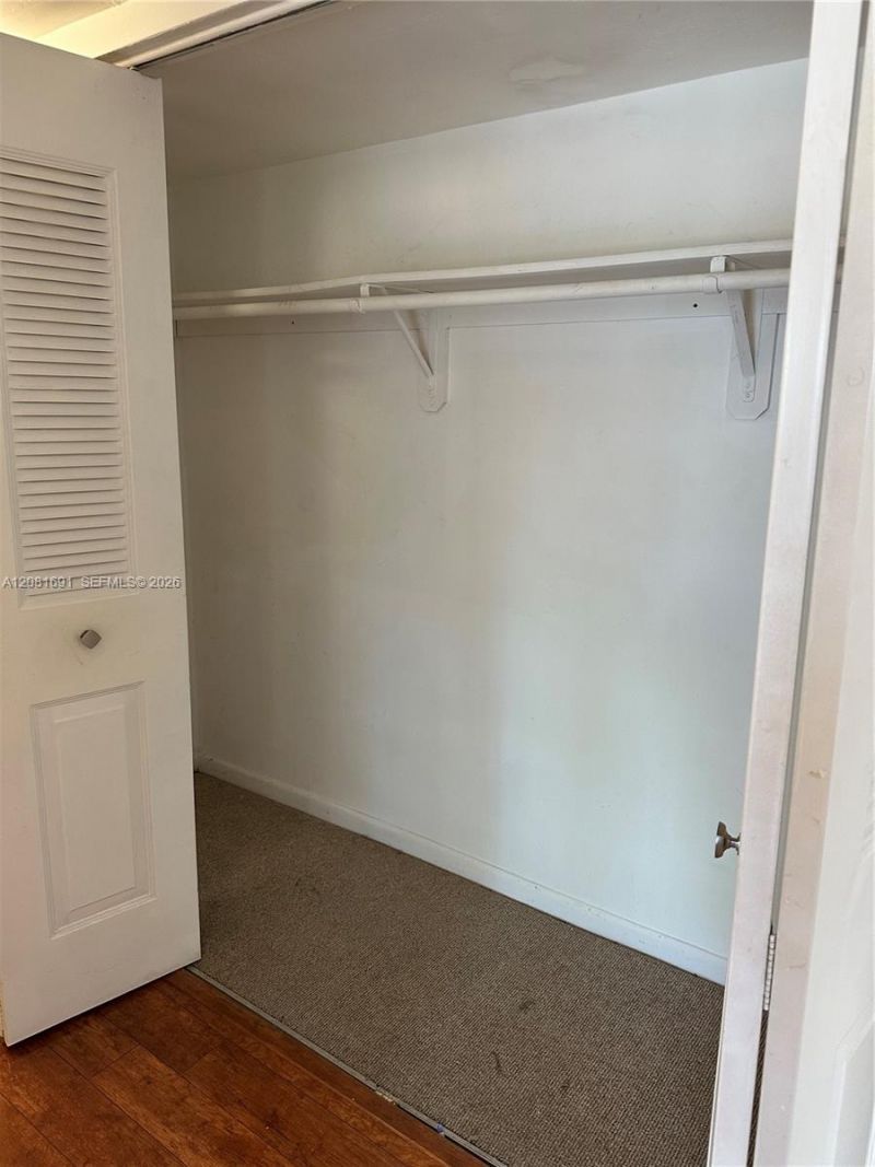 10818 N Kendall Dr, Unit R28, Miami, FL 33176 Photo