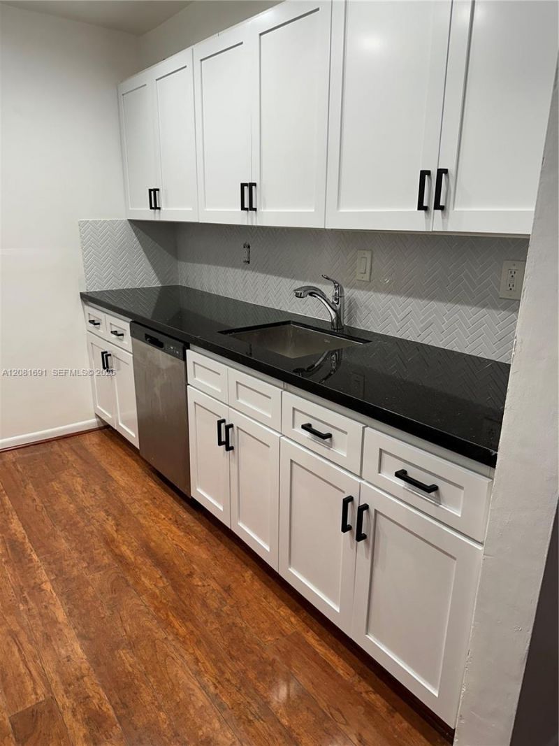 10818 N Kendall Dr, Unit R28, Miami, FL 33176 Photo