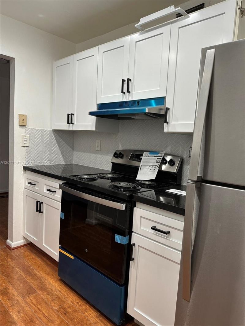 10818 N Kendall Dr, Unit R28, Miami, FL 33176 Photo