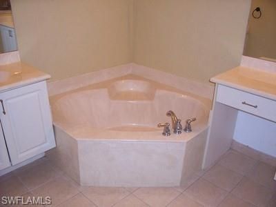 1445 Mariposa Cir , Unit 201, Naples, FL 34105 Photo