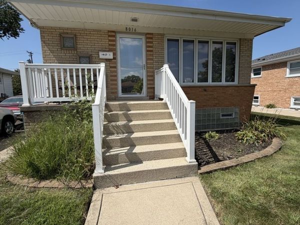 8016 Natchez Avenue , Burbank, IL 60459