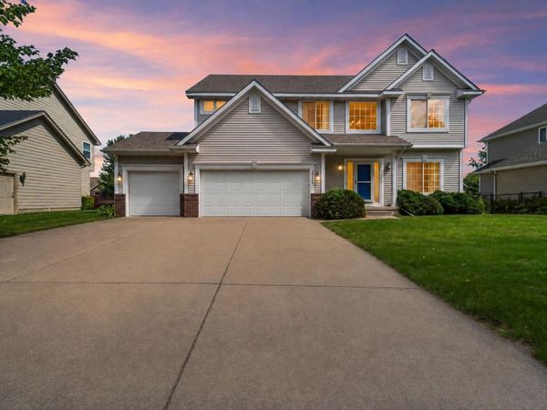 6005 NW 97th Street, Johnston, IA 50131