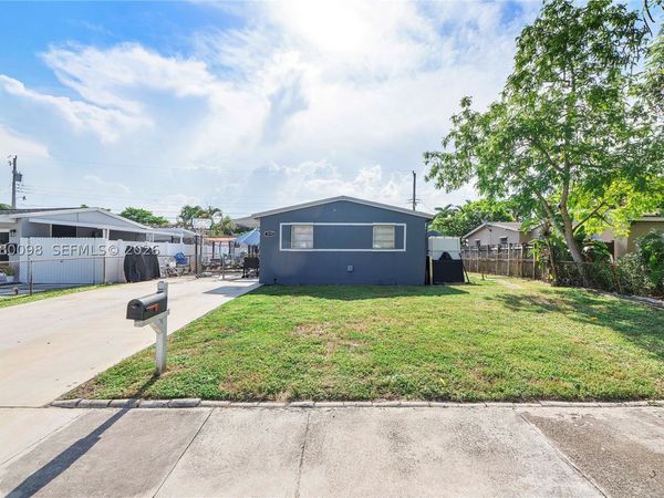 1510 N 68th , Hollywood, FL 33024