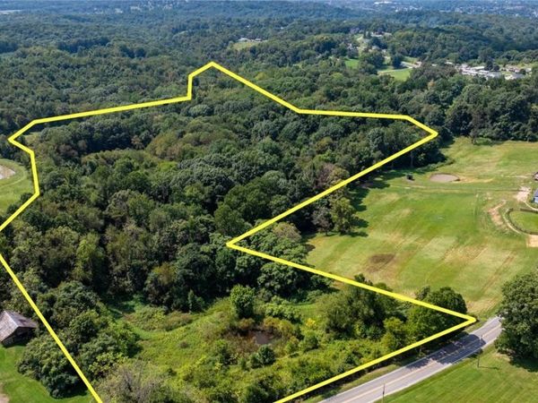 2220 Adamsville Road , Zanesville, OH 43701