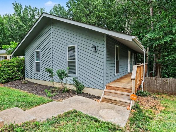 8163 Walnut Creek Lane, Charlotte, NC 28227